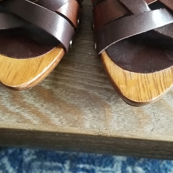 Never Worn Heeled Sandals - Picture 3 of 6